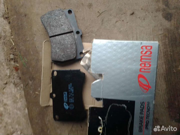 Колодки на mazda 323
