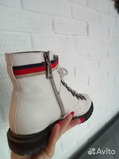 Ботинки женские