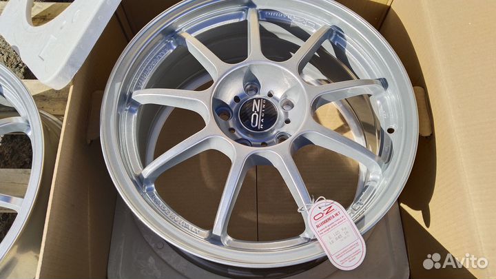 Nokian Tyres WR D4 225/40 R18 и 245/40 R18 91V