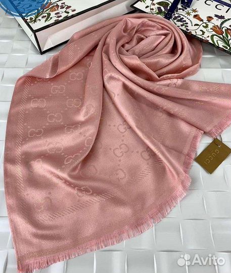 Палантин Gucci