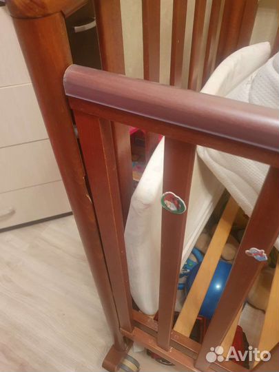 Детская кроватка