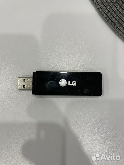 Телевизор lg 42 дюйма со SMART tv и 3D