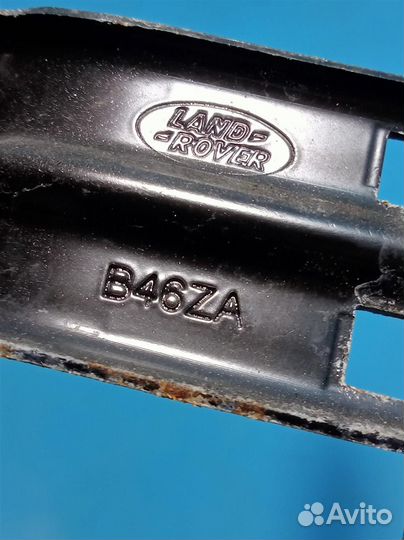 Напрвляющая стекла передней левой двери Land Rove