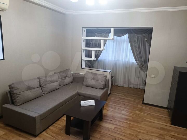 2-к. квартира, 56 м², 1/12 эт.