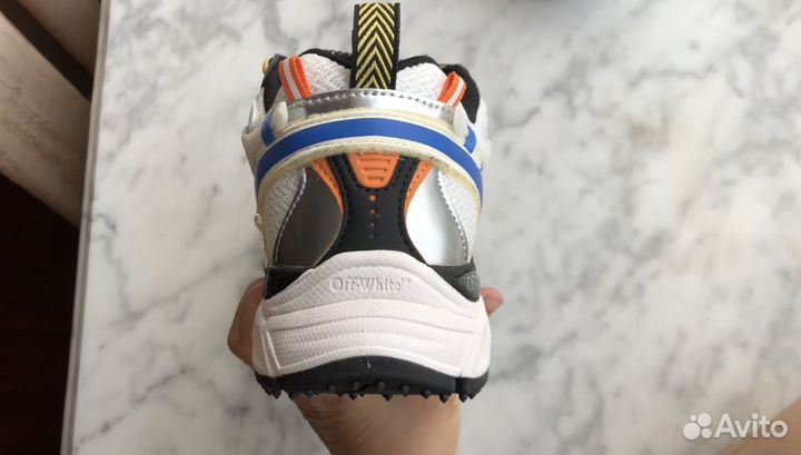 Off - White Be Right Back New York