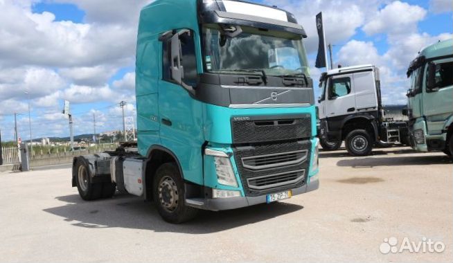 Pазбираем грузовик Volvo FH с 2013