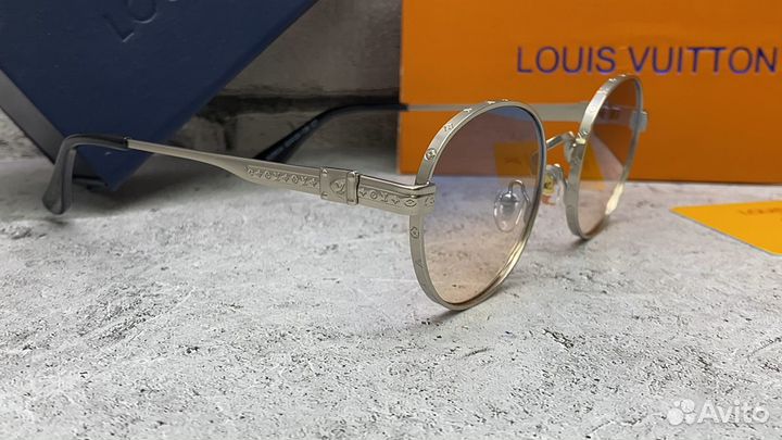Солнцезащитные очки Louis vuitton