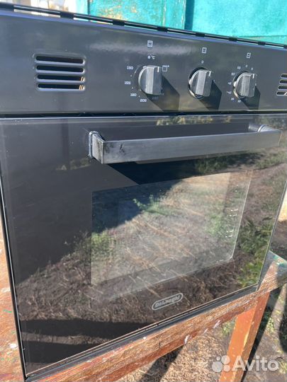 Духовой шкаф Delonghi