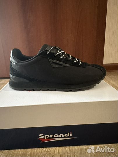 Кроссовки мужские 41 размер