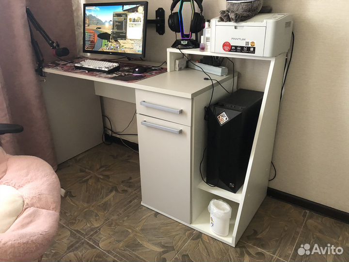 Компьютерный стол