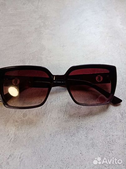 Солнцезащитные очки женские брендовые