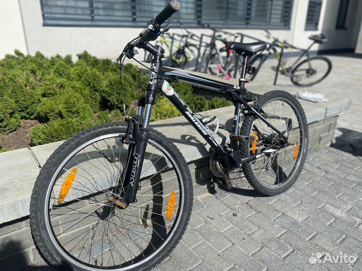 Велосипед GT avalanche 3.0