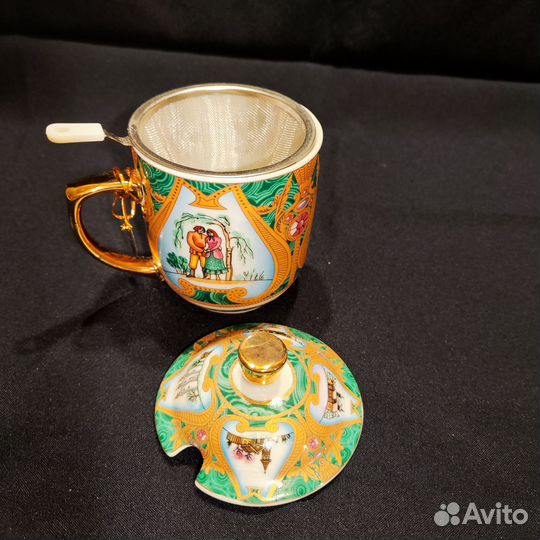 Чайный бокал с крышкой и ситечком +ложечка