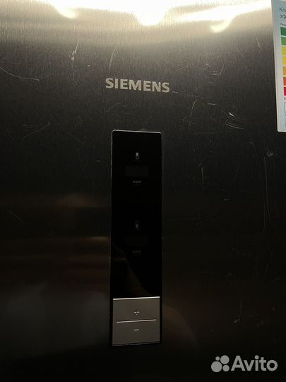 Холодильник Siemens KG39NXI15R