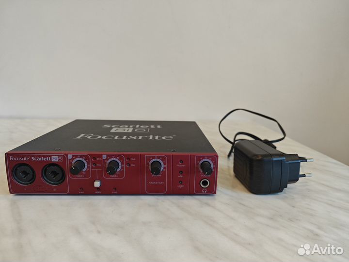 Звуковая карта Focusrite scarlett 8i6 1st gen