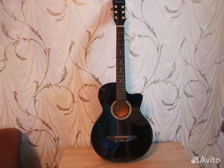 Гитара акустическая