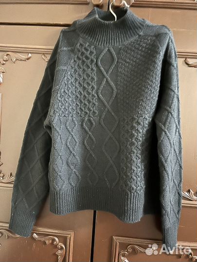 Свитер женский