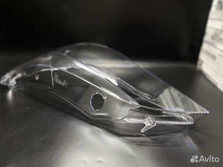 Стекло фары BMW E60,Е61 рест.(2007-2010гг.)