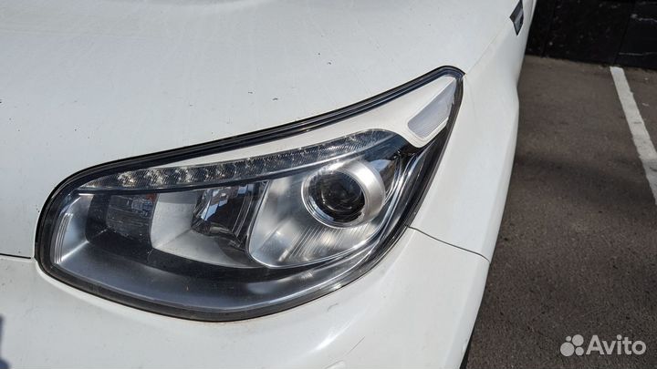 Фара левая Kia Soul 2. Галоген. Серебро. дхо