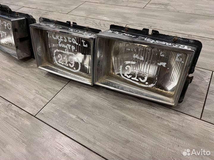Фара Toyota Cresta X60 1980-1984г