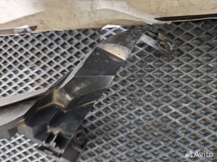 Ресничка под фару левая Honda Cr-V RE4 K24A 2011