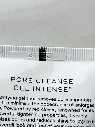 Medik8 Surface Radiance Cleanser, Pore Cleanse Gel