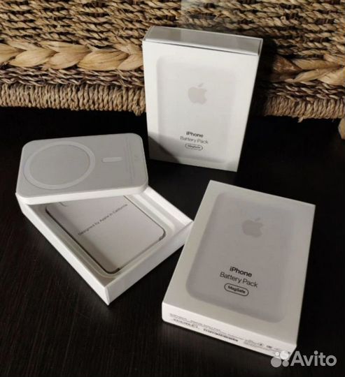 Повербанк Apple (MagSafe Battery Pack Powerbank)