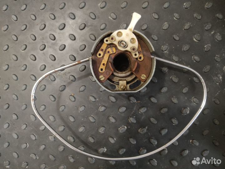 Корпус переключ. поворот. сигналов Москвич-402