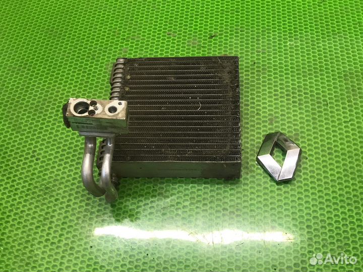 Испаритель кондиционера Renault Logan1
