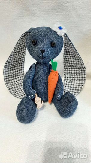 Зайчик-символ года