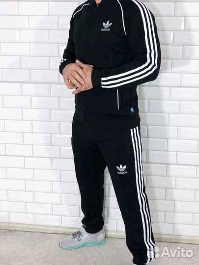 Спортивный костюм adidas