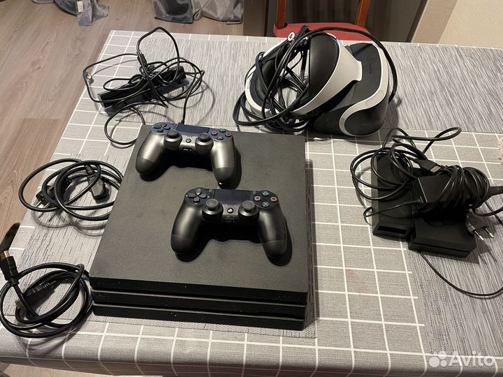 Sony playstation 4 PS4 pro 1tb