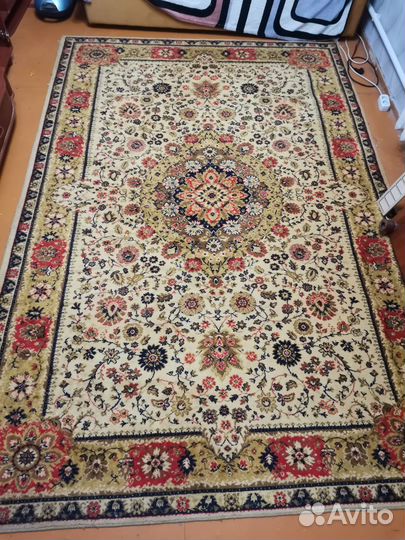 Ковер шерстяной