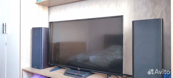 Телевизор LG 43LH520V