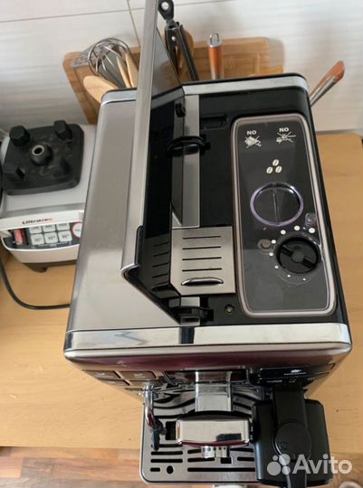 Кофемашина Saeco Exprelia HD8854