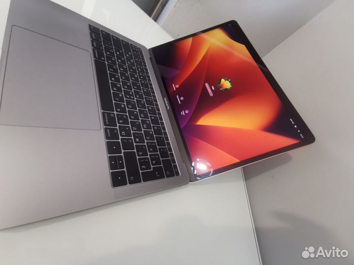 Продам MacBook Pro