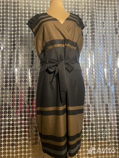 Платье 50 и 52 в коричневую полоску новое