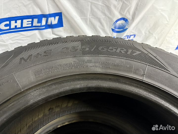 Goodyear Wrangler HP All Weather 235/65 R17 104V