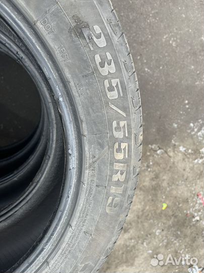 Royal Black Royal Performance 235/55 R19