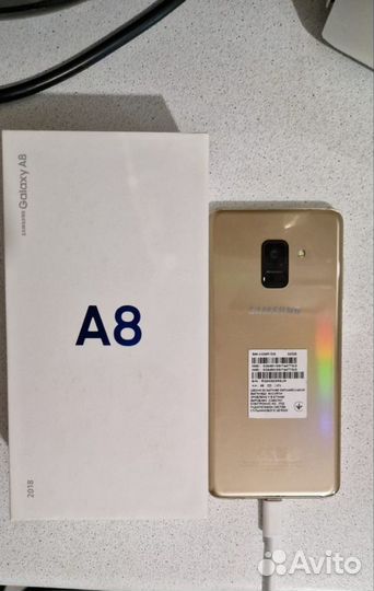 Samsung Galaxy A8 (2018), 4/32 ГБ