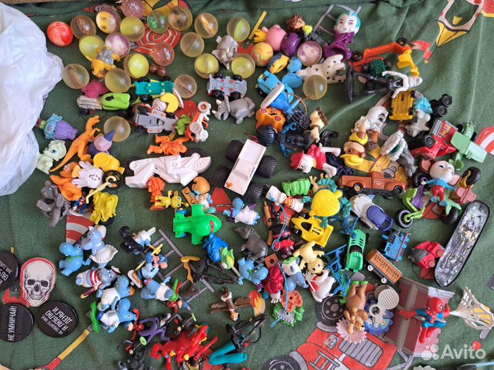 Киндер игрушки пакетом