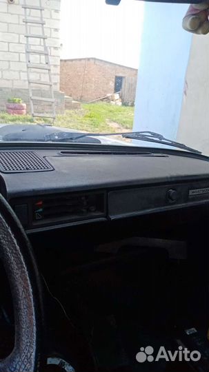 Продам панель LADA 2105