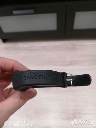 Фитнес браслет Sanofi