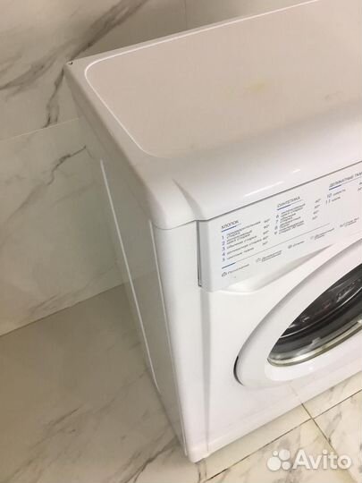 Стиральная машина бу Indesit wiun102