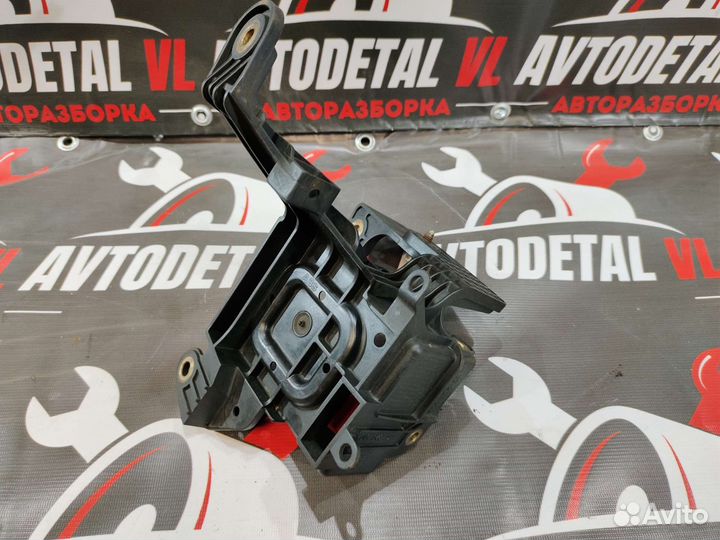 Кронштейн блока абс Opel Astra H