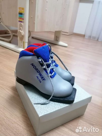Лыжные ботинки 32 размер