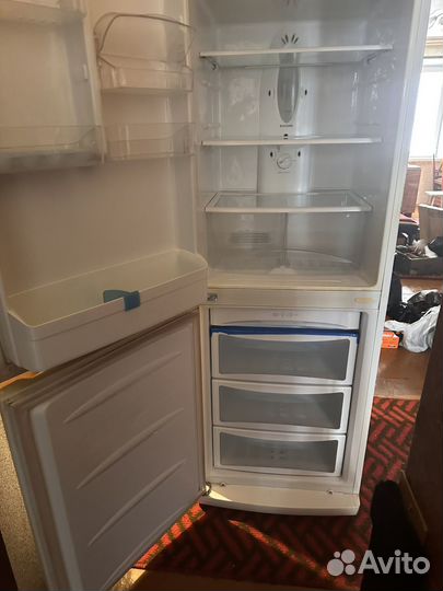 Холодильник LG