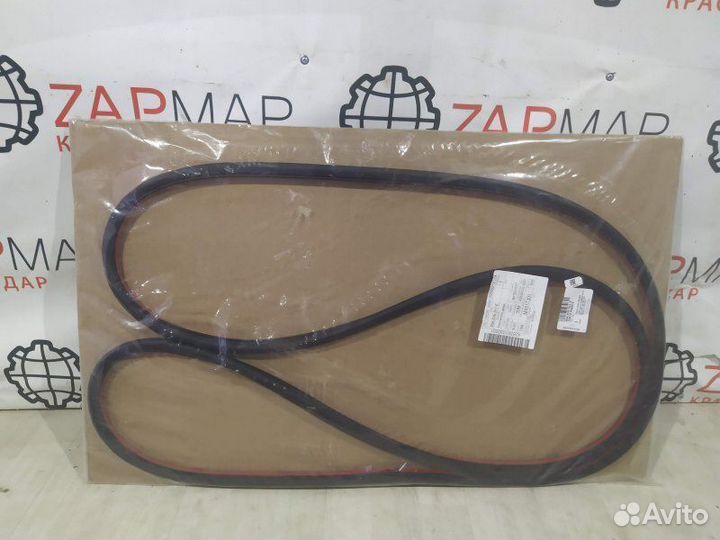 Уплотнительная резинка задняя левая Audi Q5 FY