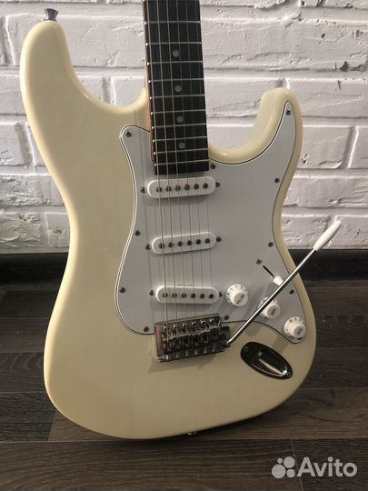 Электро гитара Fabio st100