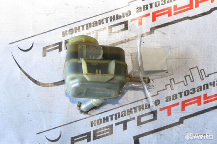 Бачок гур toyota celica ZZT230 ZZT231 1ZZ-FE 2ZZ-G